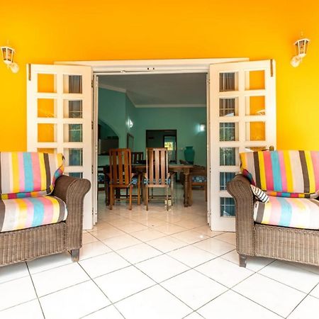 Beau Vallon Residence Екстериор снимка